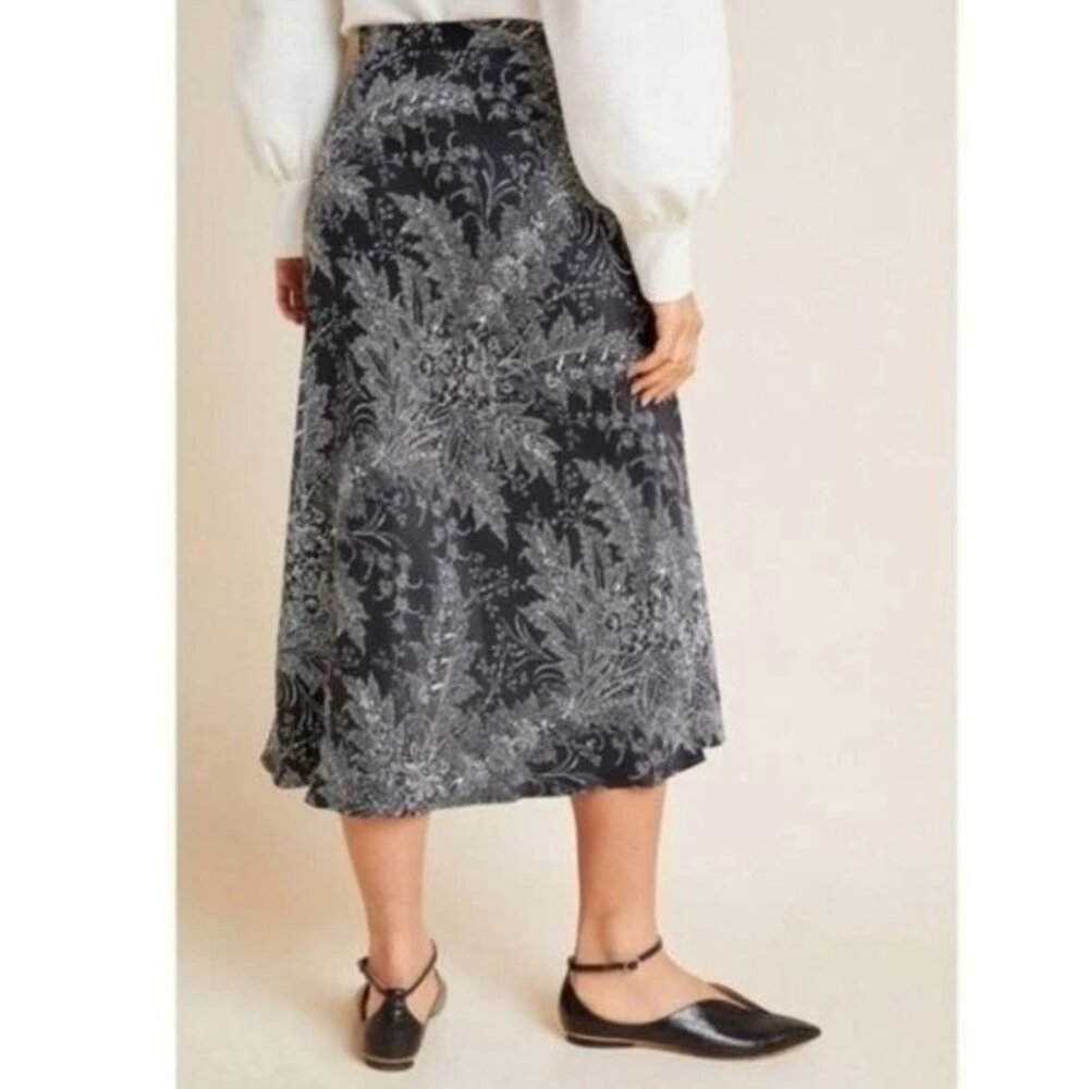 Anthropologie Size 8 Black, White Floral Print Satin Midi Skirt